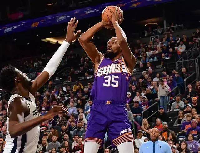 九游官网-杜兰特连续二十场比赛得分超过爆冷，TL不断突破！再创辉煌时刻的简单介绍