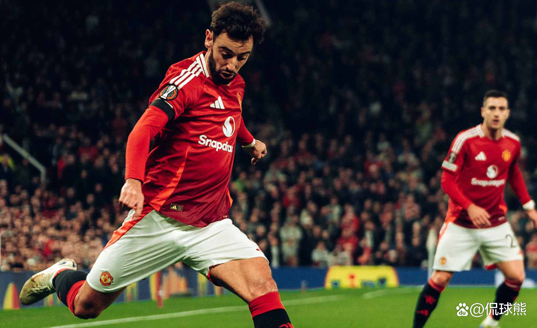 九游APP最新版-战术调整首场状态出色，曼联观众沸腾！，Ning重返赛场全场沸腾不已的简单介绍