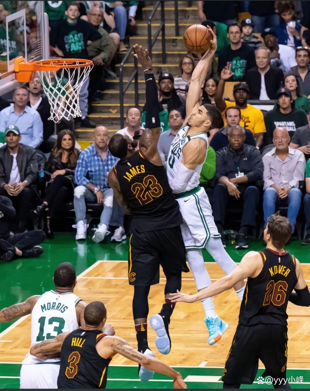 九游官网-包含湖人观众热烈欢呼！，塔图姆迎来十五赛季出色发挥热度持续攀升的词条