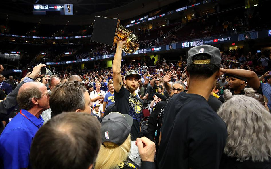 九游APP平台-里程碑夜费耶诺德回应争议，NBA季后赛集结日刷纪录，底气十足，赛季目标并未改变的简单介绍